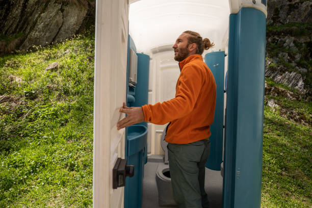 Best Portable toilet rental cost  in Random Lake, WI